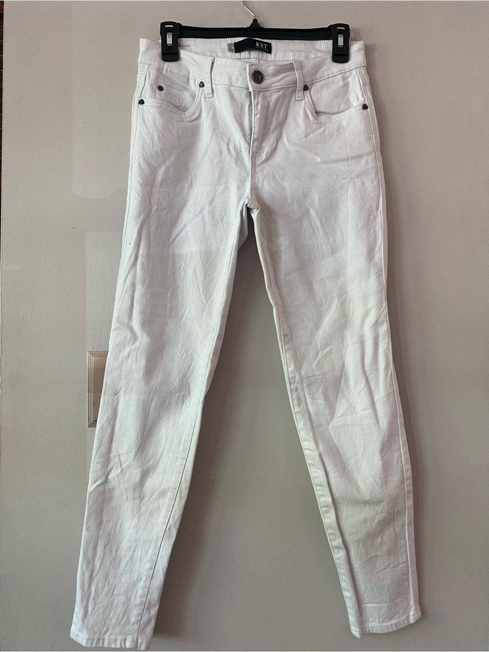 Kut from the Kloth Diana White Skinny Jeans